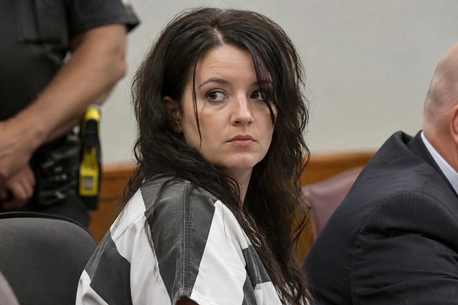 Christa Pike Has Pneumonia and Cannot Swallow, Lawyers Say