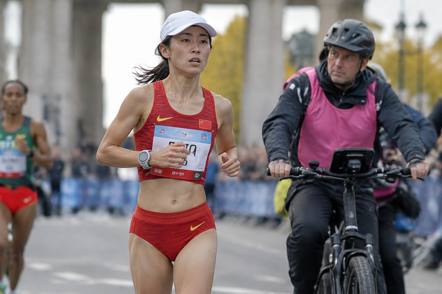 Chinese runner Sun Yuanyuan dropped by sponsor after Berlin Marathon bike incident