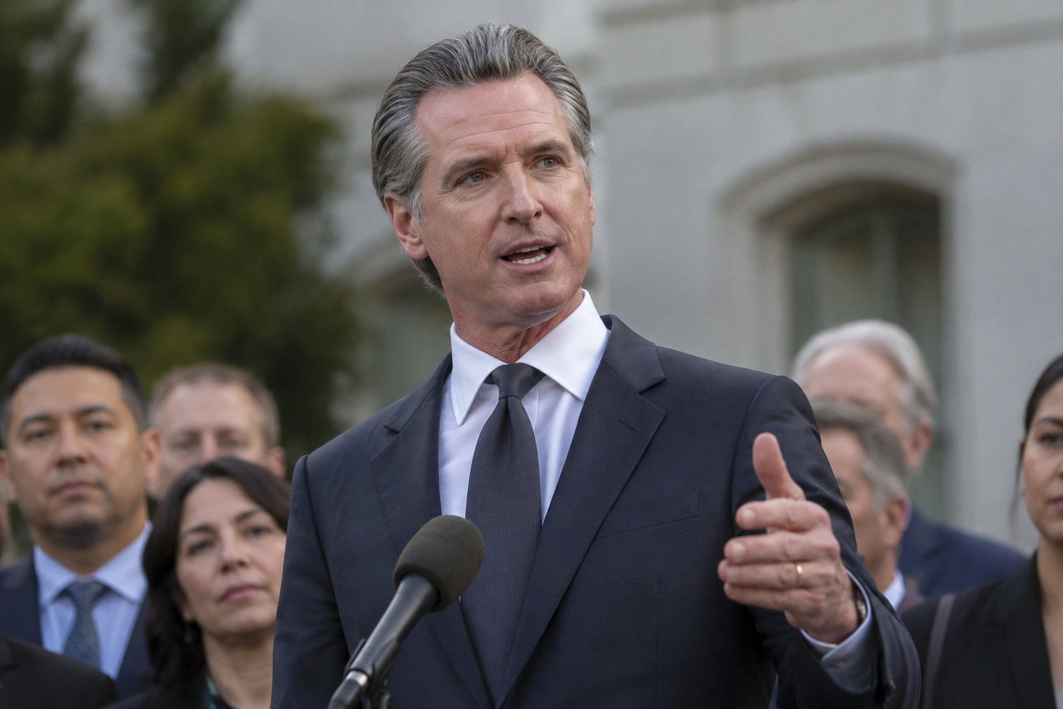 Newsom Weighs Ending Death Sentences for 563 California Prisoners