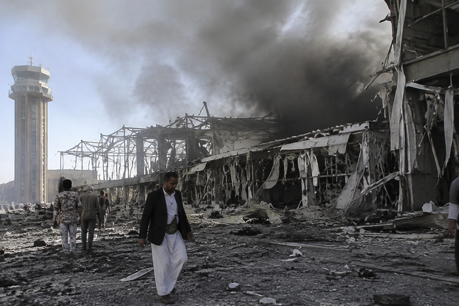 Houthi attacks on Saudi airports kill three, officials say