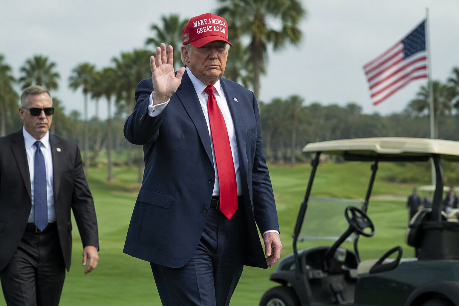 Trump proposes Camp David-style retreat at private Florida golf course