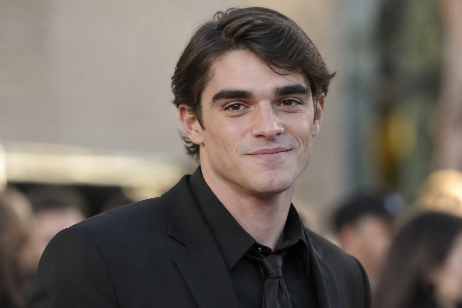 Breaking Bad actor RJ Mitte dies at 34, BBC News reports