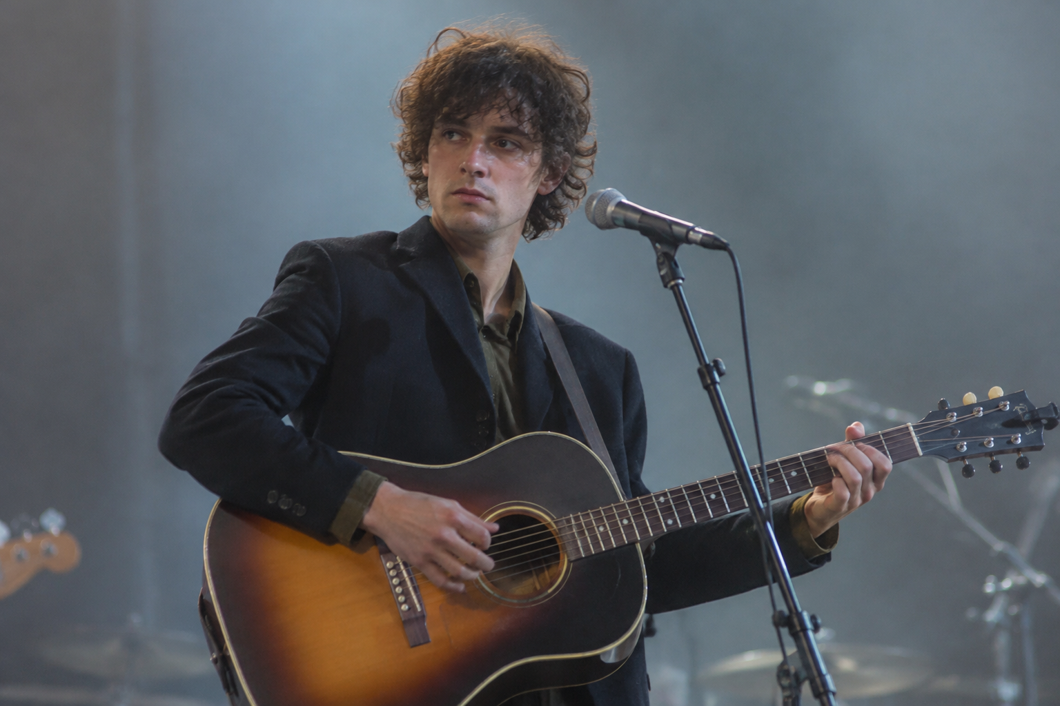 Cameron Winter Spotlighted in Live Solo Album and Paul Thomas Anderson Concert Film