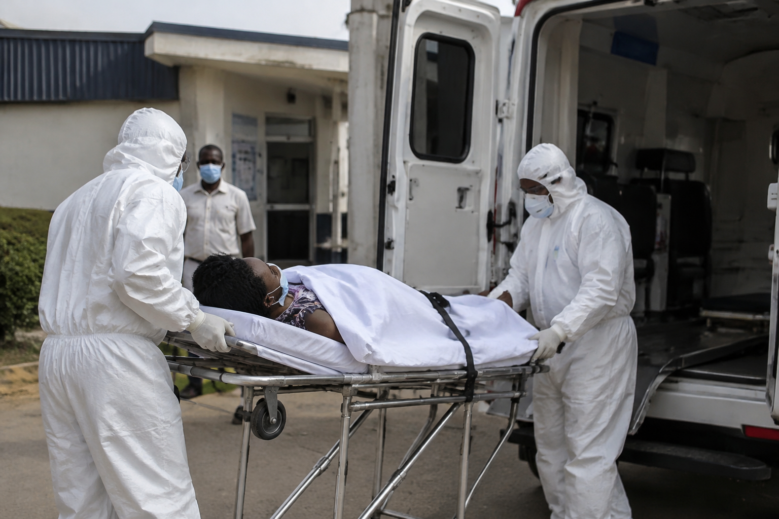 Nigeria reports Ebola case in Abuja in woman arriving from Uganda