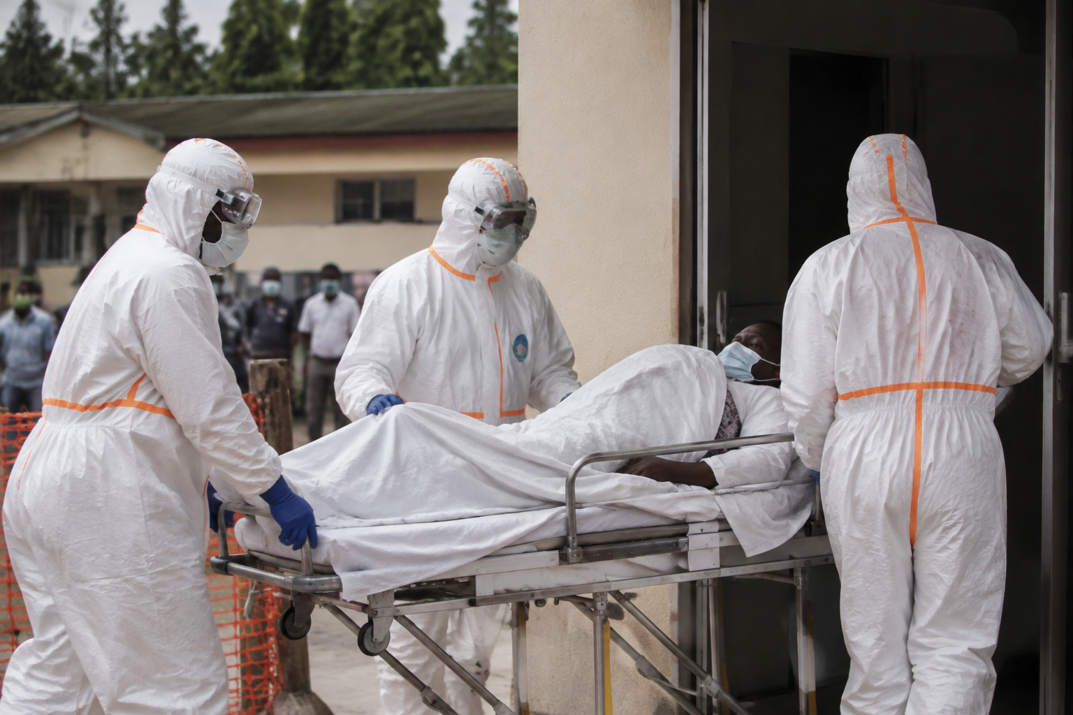 Authorities Probe Possible Link Between First Kenya and Nigeria Ebola Cases