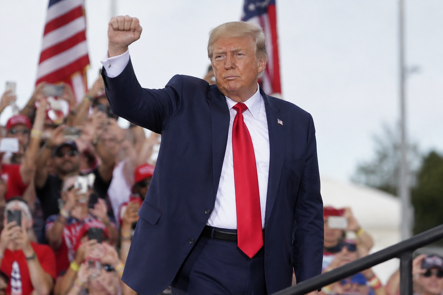 Trump to Rally in Florida as Democrats Target Competitive House Races