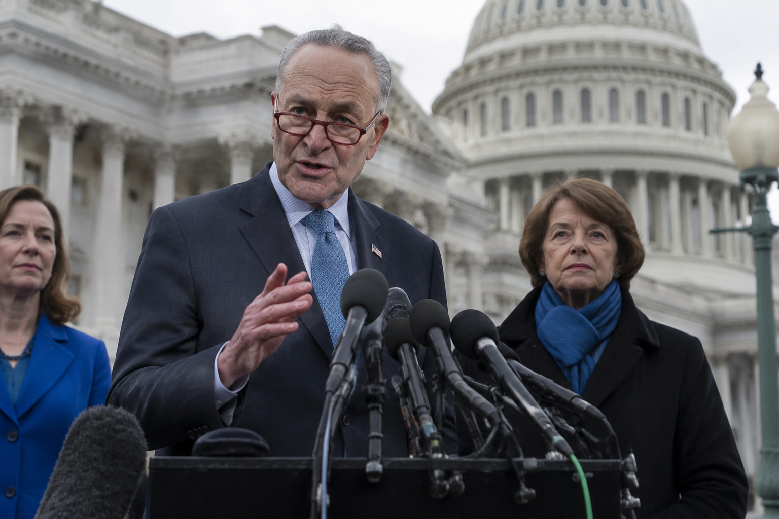 Democrats Face Tough Senate Path Despite Strong Midterm Polls