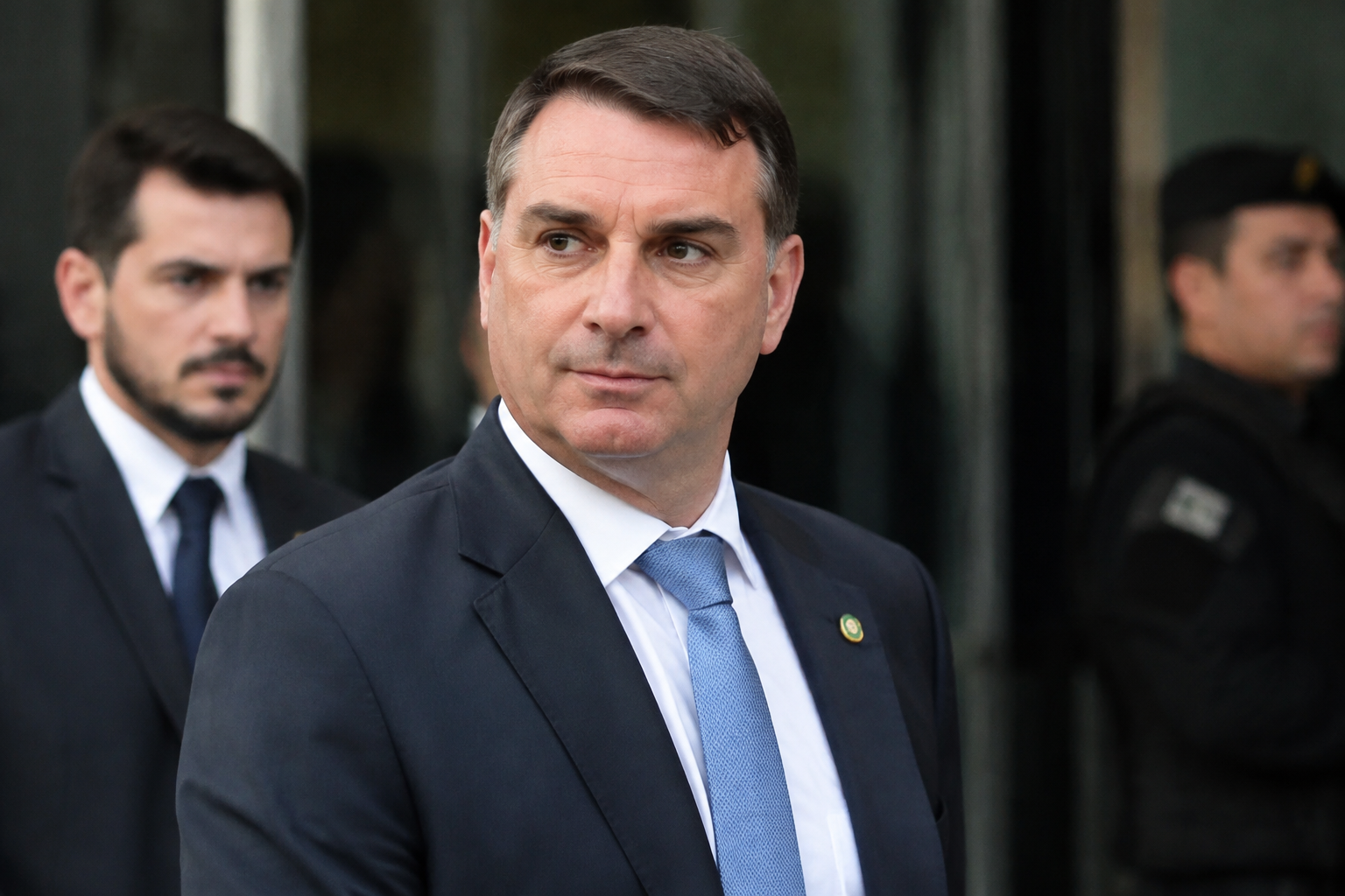 Flávio Bolsonaro’s passports cancelled after failure to hand them over