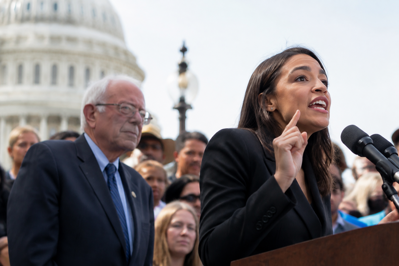 Democrats Weigh Low-Key Candidates Against High-Energy Campaigners
